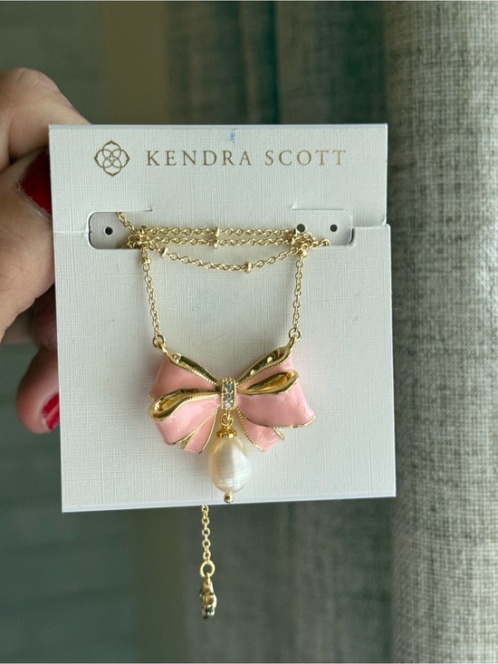 Kendra Scott Jewelry - NWT Kendra Scott Pink Enamel Bow Necklace with Pearl
